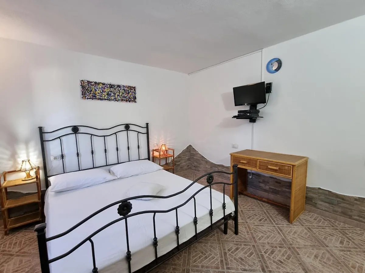 *Appartamento Con Ampia Veranda Vicino Al Mare * Loiri Porto San Paolo Italien